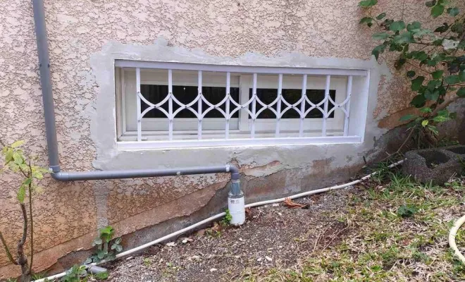 Grille fixe pour sous-sol d'une maison, Saint-Denis, MAXIDOR